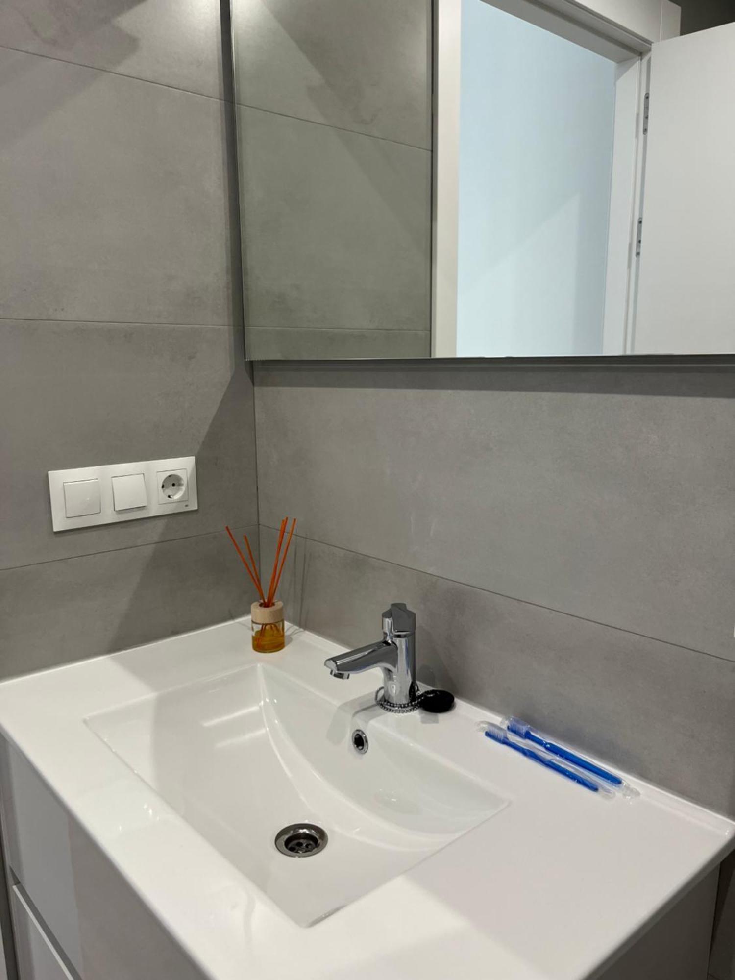 Apartamento Puerta De Burgos Vut09605 외부 사진